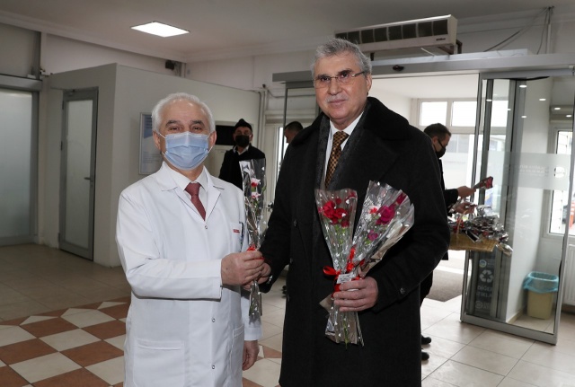 Başkan Ekrem Yüce, hekimlerin Tıp Bayramı'nı kutladı