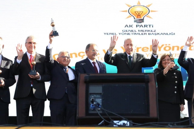 Cumhurbaşkanı Erdoğan'dan Sakarya’ya gençlik ödülü