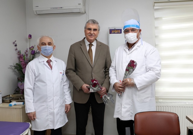 Başkan Ekrem Yüce, hekimlerin Tıp Bayramı'nı kutladı
